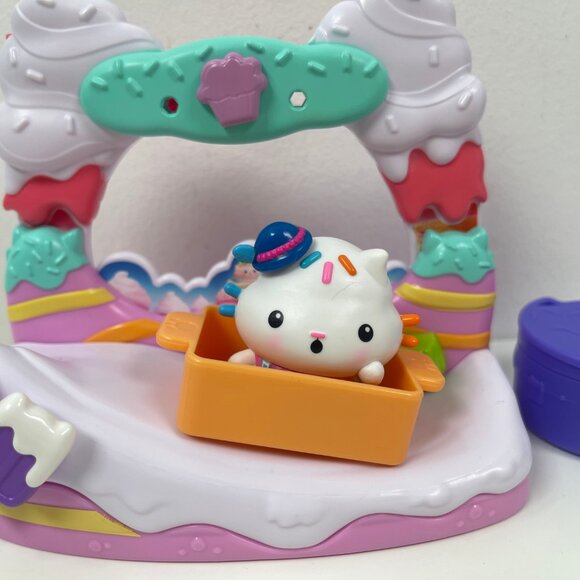 Gabby's Dollhouse: The Movie TOY LOT - Picture 6 of 15
